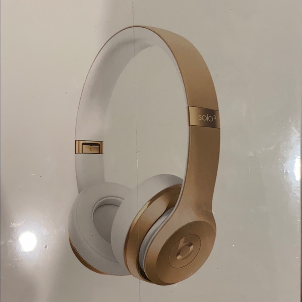 Beats Solo3 Wireless On-Ear Headphones (Gold)
